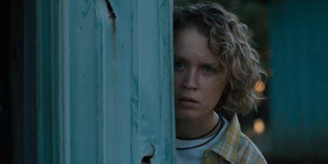 엘리는 호수에서 길을 잃고 헤매다 집에 돌아온 후 무시무시한 사실을 알게 된다. HBO 제공