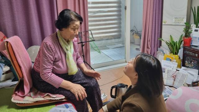 ▲익산시의 '이웃애돌봄단' 활동 모습 ⓒ익산시