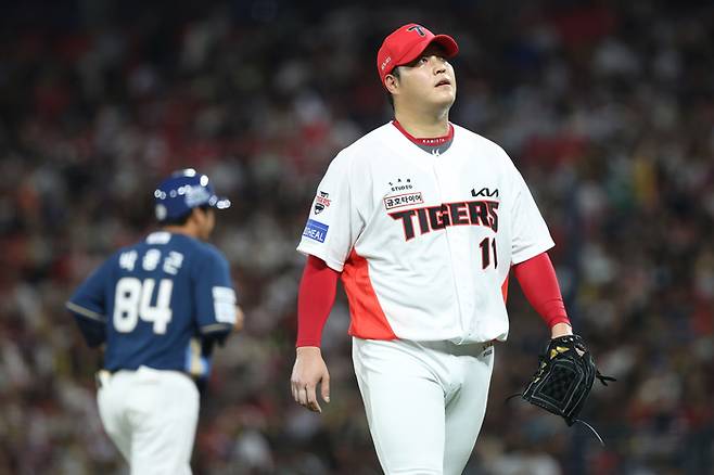 조상우가 마운드에서 내려오고 있다. 사진 | KIA 타이거즈