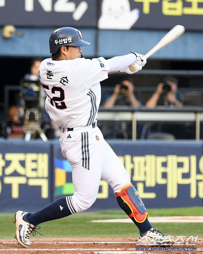 25일 잠실구장에서 열린 두산 베어스와 LG 트윈스의 경기. 1회말 1사 1,3루 두산 박준순이 적시타를 날리고 있다. 잠실=박재만 기자 pjm@sportschosun.com/2025.07.25/