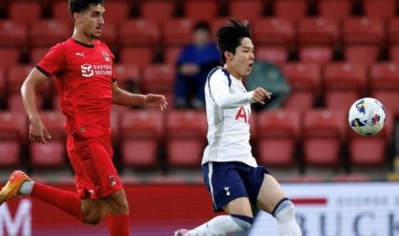 양민혁(오른쪽)의 경기 모습. /사진=토트넘 공식 홈페이지 갈무리