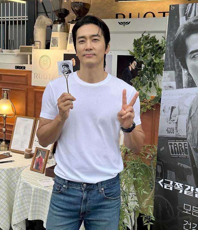사진 | 송승헌 SNS
