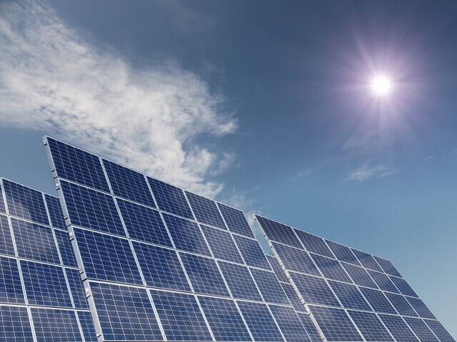 한여름철 태양광 패널의 전력 총수요 충당량이 지속해서 늘고 있다. 사진은 태양광 패널 모습. 게티이미지뱅크