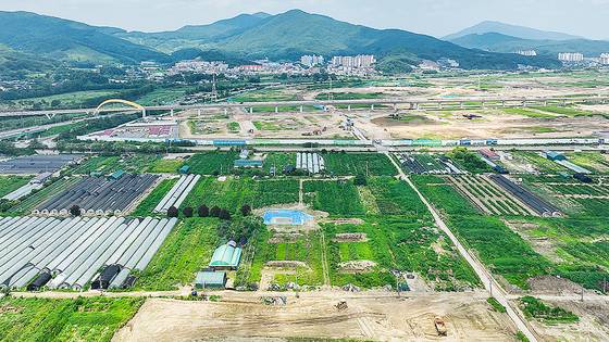 이달부터 3기 신도시와 수도권 공공택지에서 사전청약 후 늦어지던 공공분양 본청약이 본격적으로 진행된다. 사진은 남양주 왕숙지구. 연합뉴스