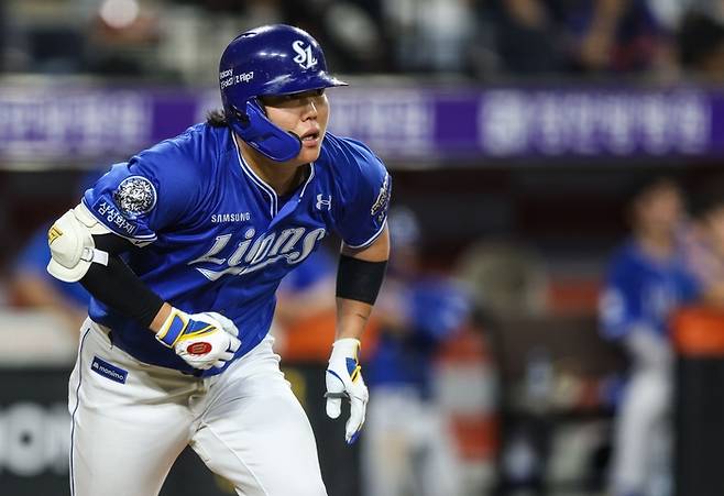 31일 오후 6시30분 대전 한화생명볼파크에서 열린 '2025 신한 SOL 뱅크 KBO리그' 삼성 라이온즈와 한화 이글스 경기에서 류지혁이 안타 후 질주 중이다. <삼성 라이온즈 제공>