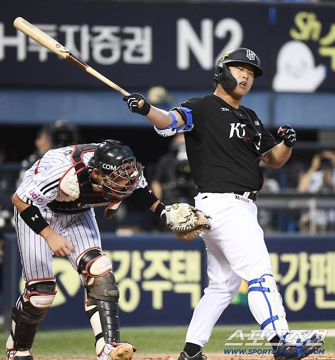 30일 서울 잠실구장에서 열린 KT-LG전. 5회초 1사 강백호가 낫아웃 상황에서 태그아웃되고 있다. 잠실=정재근 기자 cjg@sportschosun.com/2025.7.30/