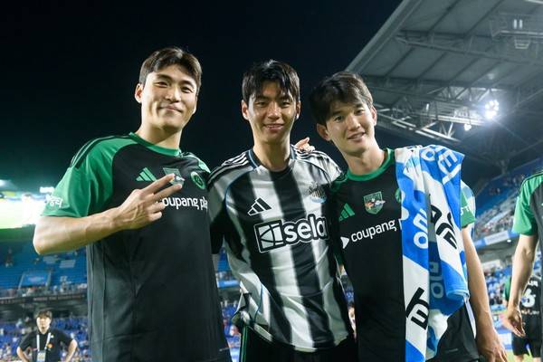 박진섭(왼쪽부터), 전진우, 김진규(이상 팀 K리그). 쿠팡플레이 제공