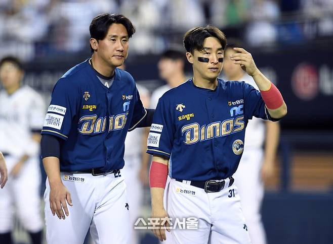 NC 다이노스 시절 손아섭(오른쪽)의 모습. 잠실 | 박진업 기자 upandup@sportsseoul.com