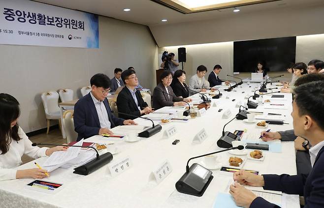 정은경 보건복지부 장관이 31일 서울 종로구 정부서울청사에서 열린 중앙생활보장위원회에 참석해 발언하고 있다. 2025.07.31 뉴시스