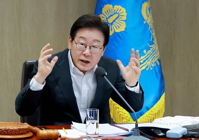 이재명 대통령이 29일 서울 용산 대통령실 청사에서 열린 국무회의에서 중대재해 근절대책 토론을 하고 있다./사진=연합뉴스