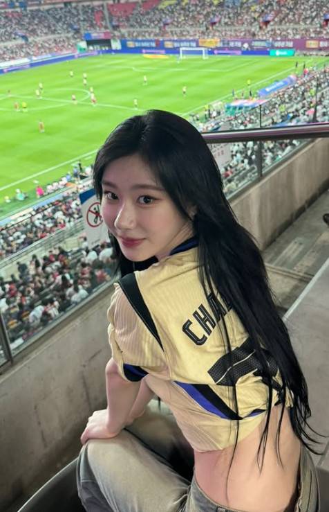 사진=채령 공식 계정