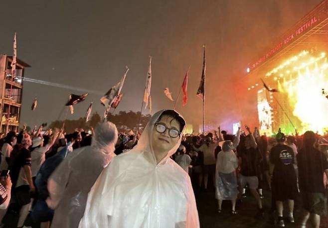 한동훈 전 국민의힘 대표가 3일 인천 송도달빛축제공원에서 열린 ‘2025 인천 펜타포트 락 페스티벌’을 찾은 모습을 자신의 소셜미디어(SNS)에 공개했다. 자료 : 한동훈 전 국민의힘 대표 인스타그램