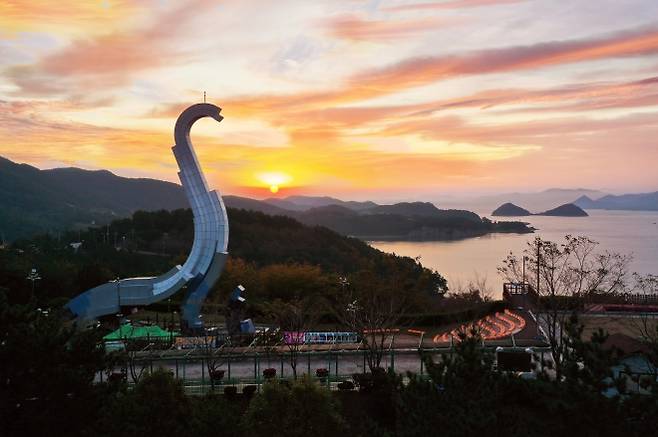 경남 고성에 있는 고성공룡박물관 전경. 2025.8.4. 경남도 제공