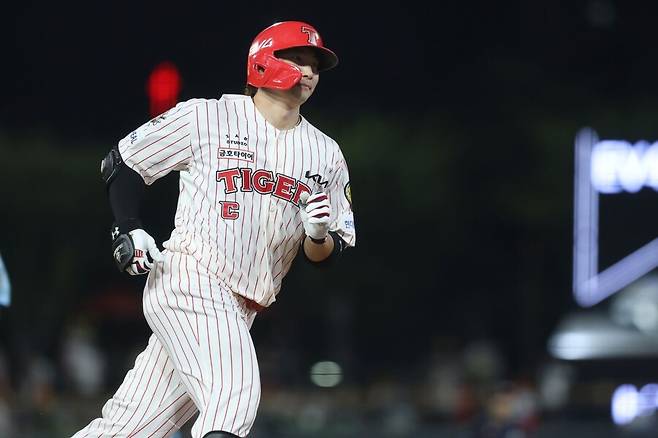 ▲ 최근 경기에서 뚜렷한 반등의 조짐을 보여주고 있는 나성범 ⓒKIA타이거즈