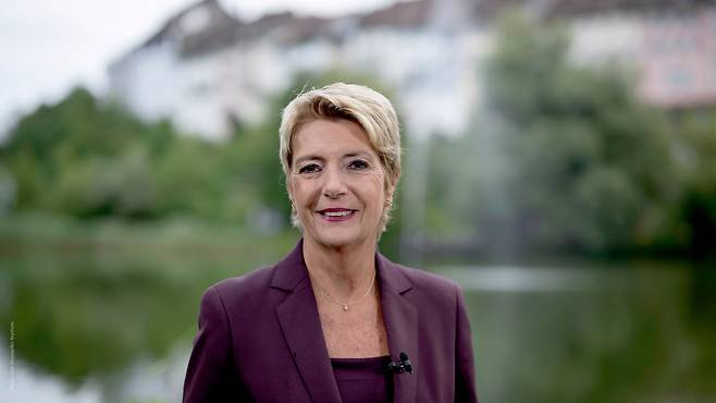 카린 켈러주터 스위스 대통령. 엑스