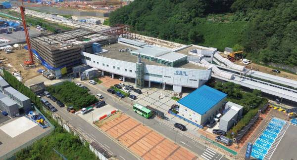 인천 연수구 옥련동 송도역 인천발 KTX 복합환승센터 공사 현장. 조병석기자