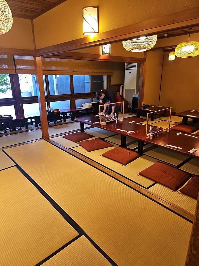 20250727_143900.jpg <도쿄외노자> 170년 장어덮밥 노포 맛집 :: 우나기 사쿠라야 うなぎ桜家