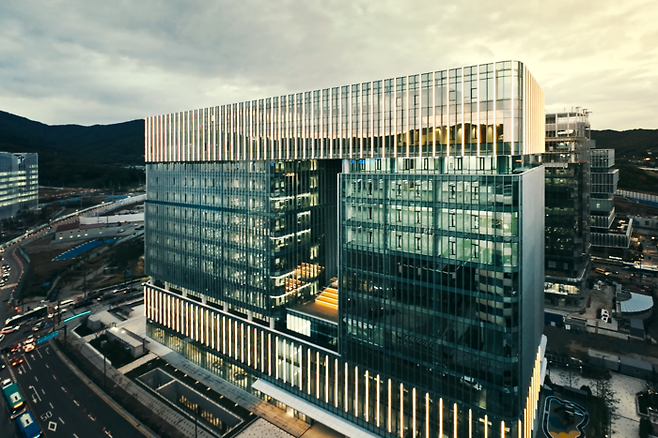 놀유니버스의 신사옥 텐엑스타워 / 사진=놀유니버스