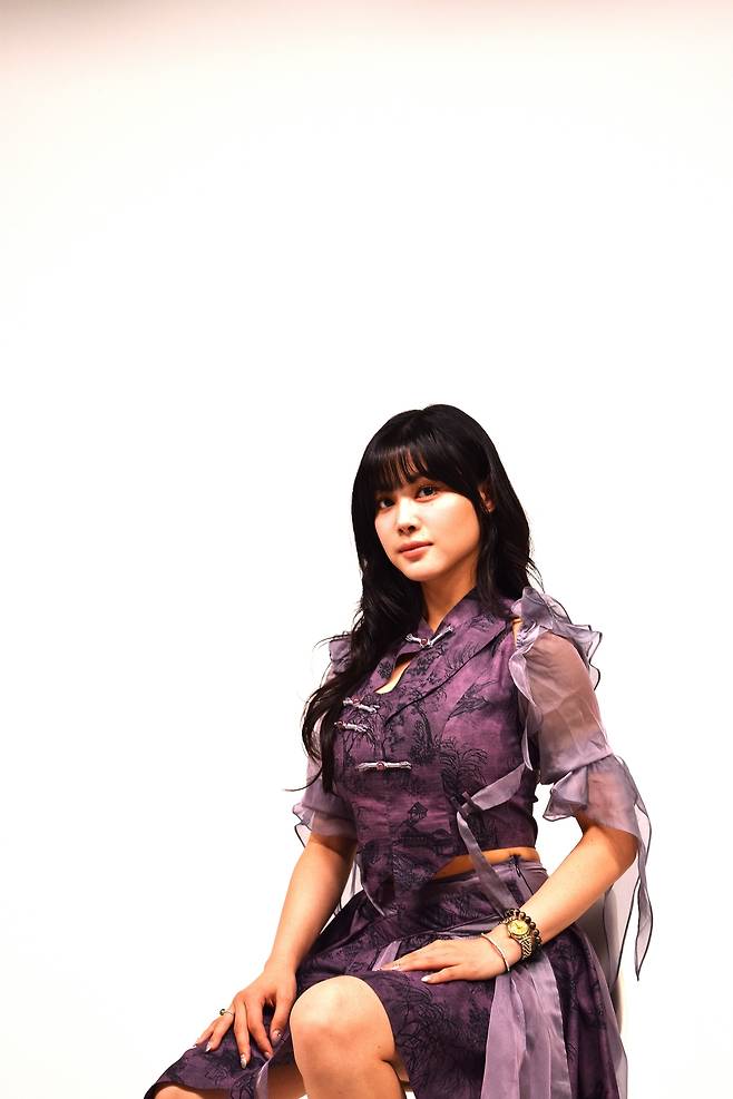 Emily Mei Li, co-founder and CEO of ArtisynX, poses during an interview with The Korea Herald at the Herald Studio in Yongsan-gu, central Seoul, Aug. 5. (Kim Hae-yeon/ The Korea Herald)