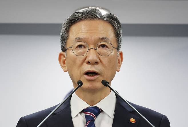 정성호 법무부 장관이 지난 11일 정부서울청사에서 2025년 광복절 특별사면 브리핑을 하고 있는 모습 ⓒ연합뉴스