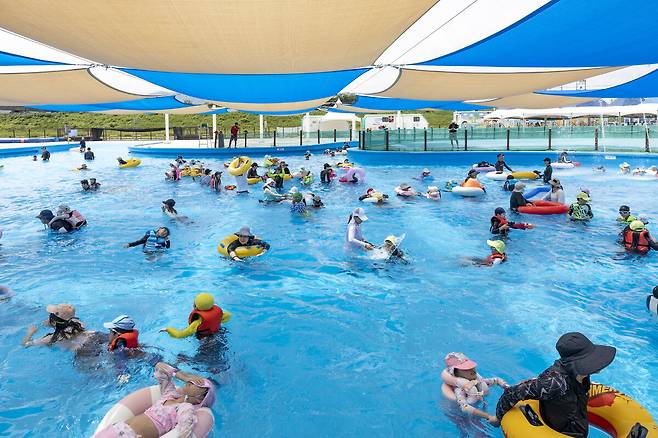 8월 15일부터 16일까지 이틀간의 축제가 열리는 칠곡군 칠곡보야외물놀이장 전경. /칠곡군 제공