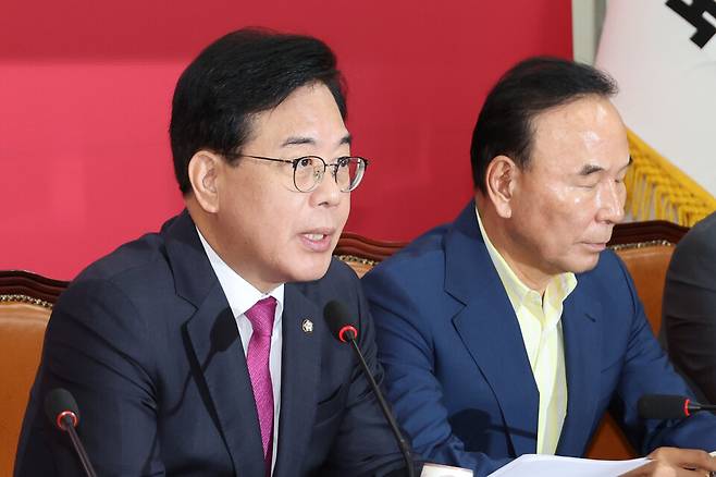 송언석 국민의힘 비상대책위원장 겸 원내대표가 8월11일 서울 여의도 국회에서 열린 비상대책위원회의에서 발언하고 있다. ⓒ연합뉴스