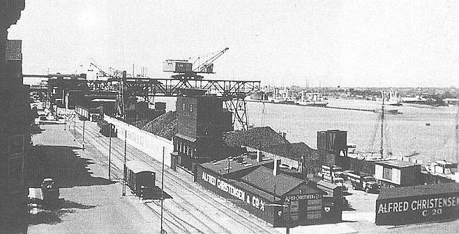 1980년대 코펜하겐 항구 일대는 오염된 산업 지역이었다. 크리에이티브 덴마크 제공