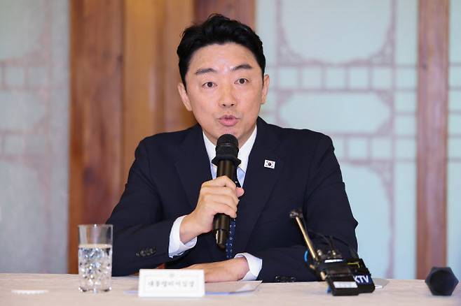 강훈식 대통령 비서실장이 10일 서울 종로구 삼청동 총리공관에서 열린 고위당정협의회에서 발언하고 있다.(사진=연합뉴스)