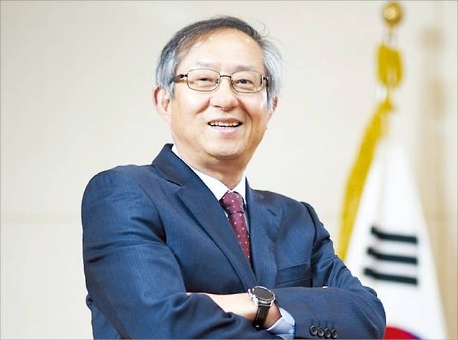 조홍래 울산과학대 총장은 19일 한국경제신문과의 인터뷰에서 경남 진주 연암공과대와 상생의 기술동맹을 맺은 배경에 대해 설명했다. /울산과학대 제공