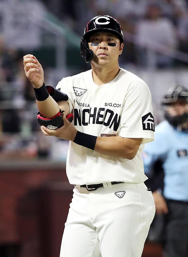 ▲ 시즌 초반 부진을 딛고 5월 이후 맹활약으로 팀 타선을 지탱하고 있는 한유섬 ⓒSSG랜더스