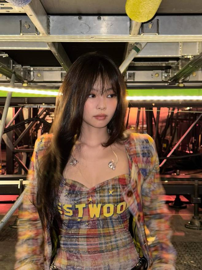 @jennierubyjane