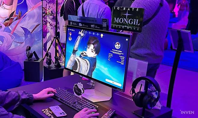 ▲ 사진으로 담아내기 힘든 '오디세이 3D' 체험, 확실히 캐릭터가 자연스럽게 튀어나왔다
