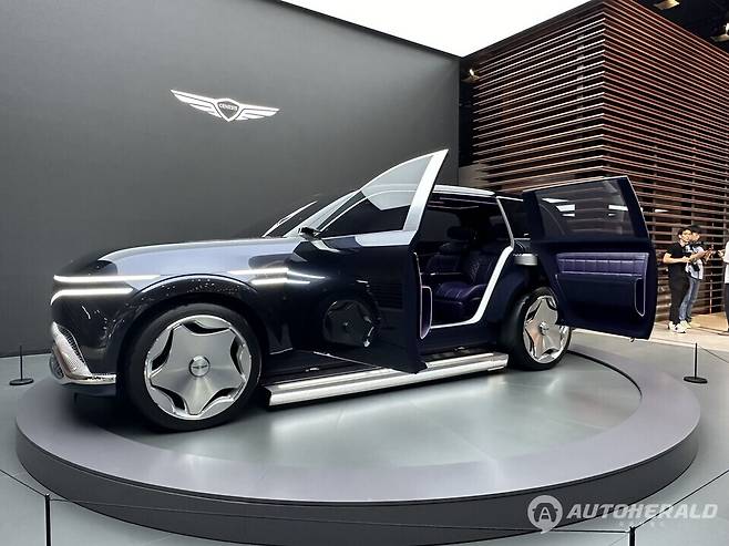 제네시스 GV90에 코치 도어 탑재 가능성이 더욱 높아졌다(오토헤럴드 김훈기 기자)