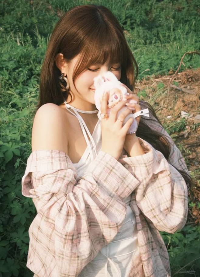 르세라핌 홍은채 소셜미디어