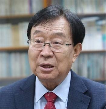 석정시문학상 수상자 소재호 시인/사진=신석정기념사업회 제공