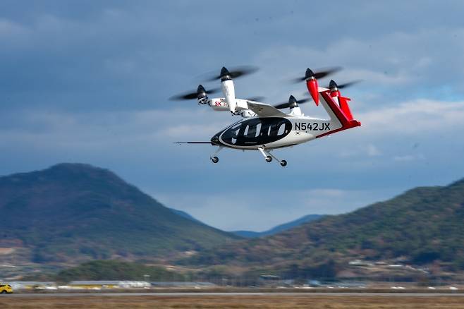 지난해 12월 14일 전남 고흥 K-UAM 실증단지에서 열린 ‘K-UAM 그랜드챌린지’ 공개 비행 시연의 모습. 제주도 제공