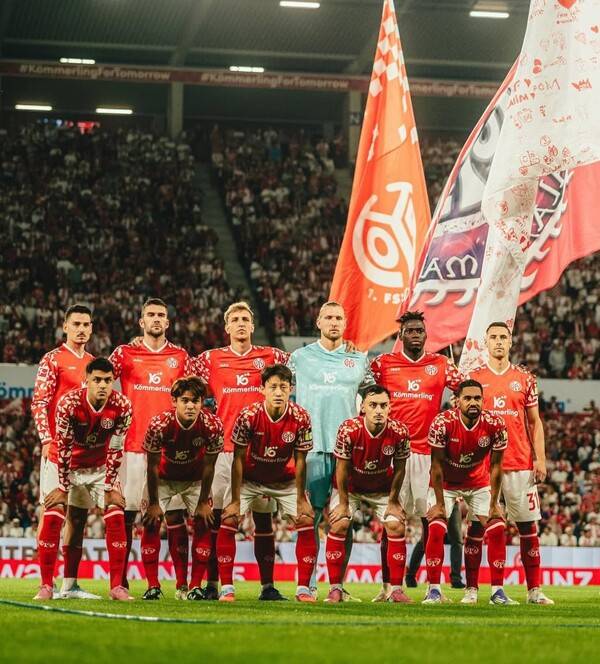 마인츠 선수단. (사진=마인츠 SNS)