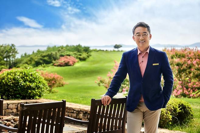 오는 10월에 열리는 LPGA투어 BMW레이디스 챔피언십 개최 코스로 확정된 전남 해남군 파인비치 골프링크스 허명호 대표. 파인비치골프링크스