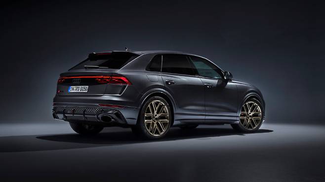 더 뉴 아우디 RS Q8 퍼포먼스