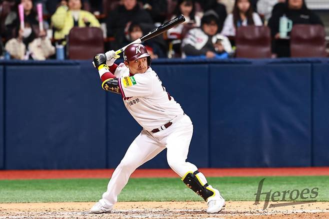 키움 히어로즈가 31일 오전 베테랑 타자 강진성의 방출을 발표했다. 사진 키움 히어로즈