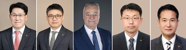 (왼쪽부터)류두형 ㈜한화 글로벌 대표이사 내정자, 김종서 한화엔진 대표이사 내정자, 라피 발타 한화파워시스템 대표이사 내정자, 최석진 한화호텔앤드리조트 리조트 부문 대표이사 내정자, 김경수 한화호텔앤드리조트 에스테이트 부문 대표이사 내정자./사진=한화그룹