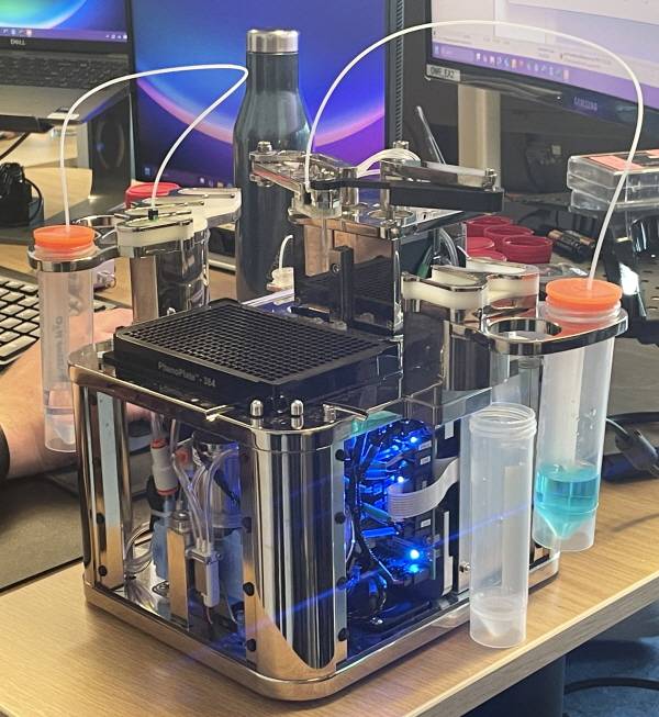 엑스바이오가 향후 스페이스X에 탑재할 장비. 우주 공간에서 오가노이드를 활용한 실험이 원격으로 이뤄질 예정이다. 한국과학기자협회 공동취재단 제공