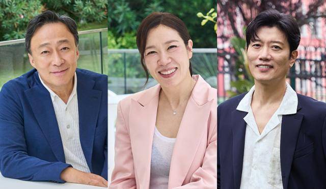 영화 ''어쩔수가없다'에 출연한 이성민(왼쪽부터) 염혜란 박희순. CJ ENM 제공