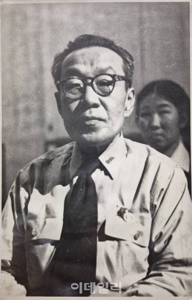 소설가 염상섭. (사진=국립한국문학관)