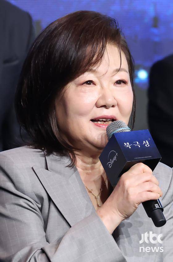 2일 오전 서울 포시즌스 호텔에서 디즈니+ 오리지널 시리즈 '북극성' 제작발표회가 열렸다. 허명행, 김희원 감독, 배우 강동원, 전지현, 이미숙, 박해준, 유재명, 오정세, 이상희, 주종혁, 김해숙이 참석했다. 박세완 엔터뉴스팀 기자 park.sewan@jtbc.co.kr