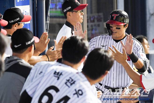 2일 잠실구장에서 열린 LG 트윈스와 롯데 자이언츠의 경기. LG 천성호가 득점을 올리고 있다. 잠실=박재만 기자 pjm@sportschosun.com/2025.09.02/