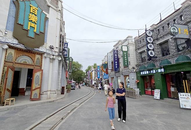 레트로 감성으로 인기를 끌고 있는 바이루창 테마파크