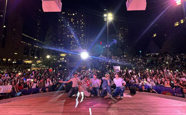 아르마다엔터테인먼트 제공