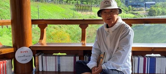 ▲ 강현국 시인.