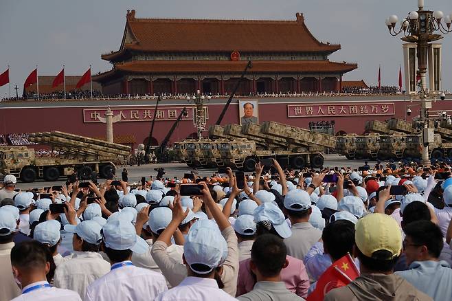 3일 베이징 톈안먼 광장에서 중국 전승절 80주년 기념식이 열리고 있다. 로이터 연합뉴스